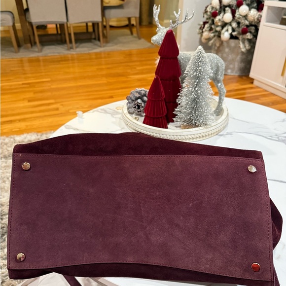 Elegant Burgundy Suede Handbag - Picture 8 of 14
